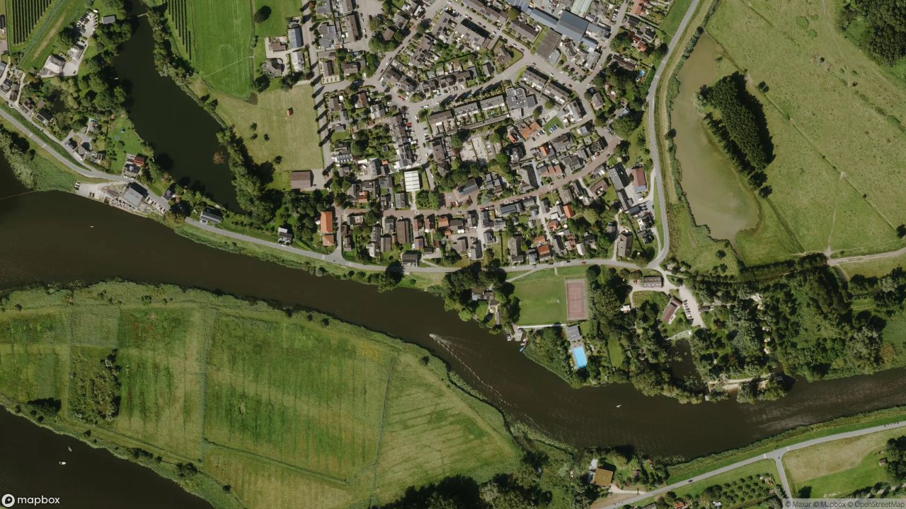 Satellietfoto 4247EE Kedichem