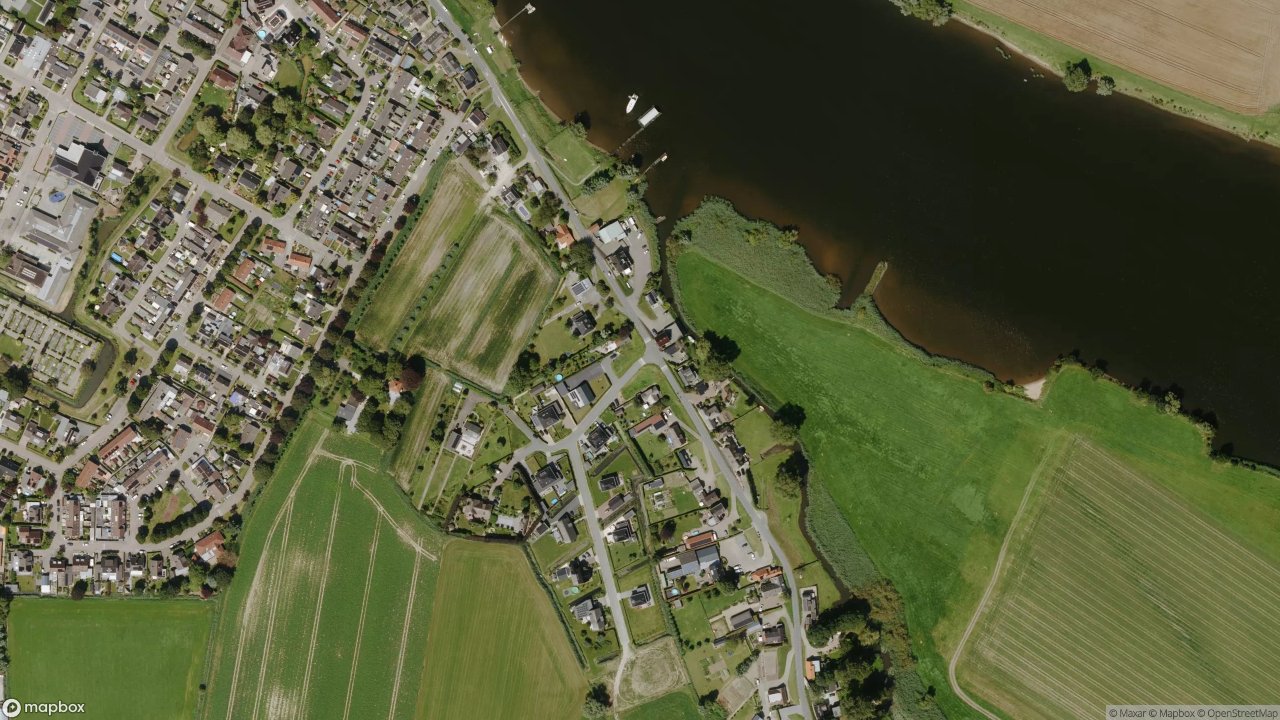 Satellietfoto 4261AL Wijk en Aalburg