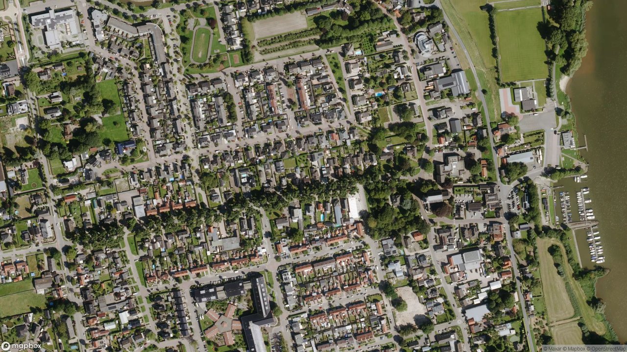 Satellietfoto 4261BX Wijk en Aalburg