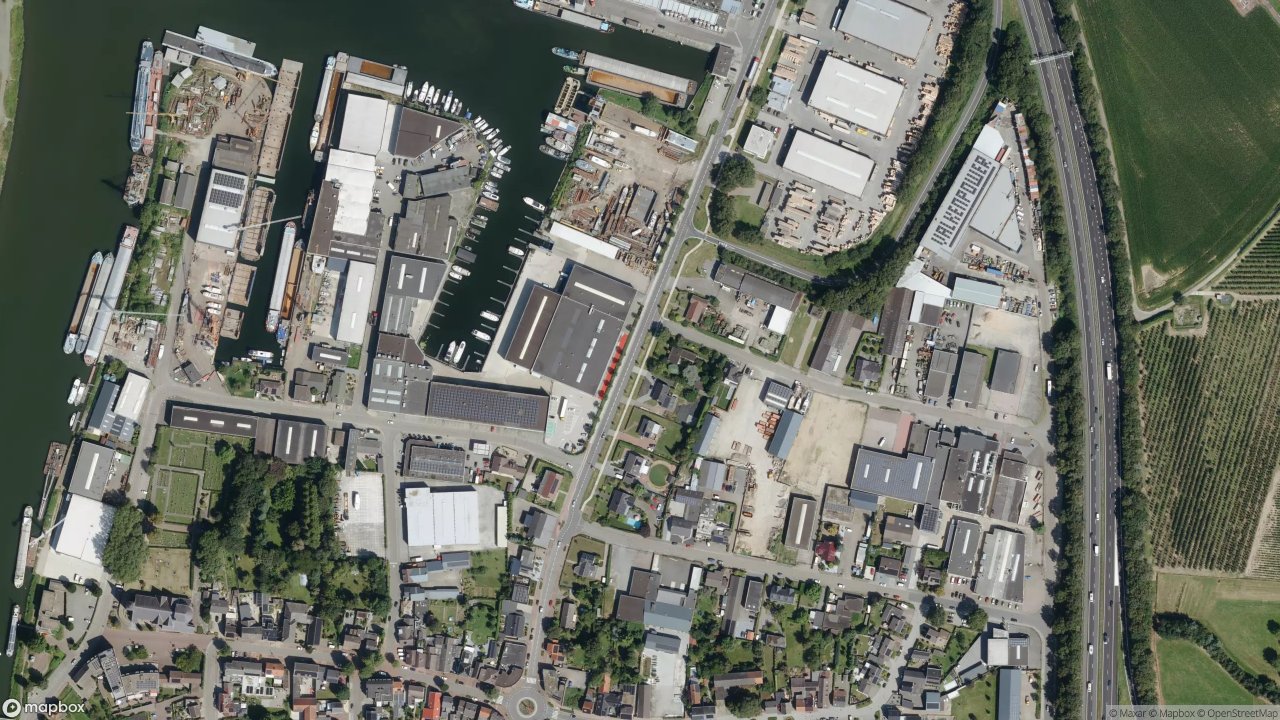 Satellietfoto 6051AA Maasbracht