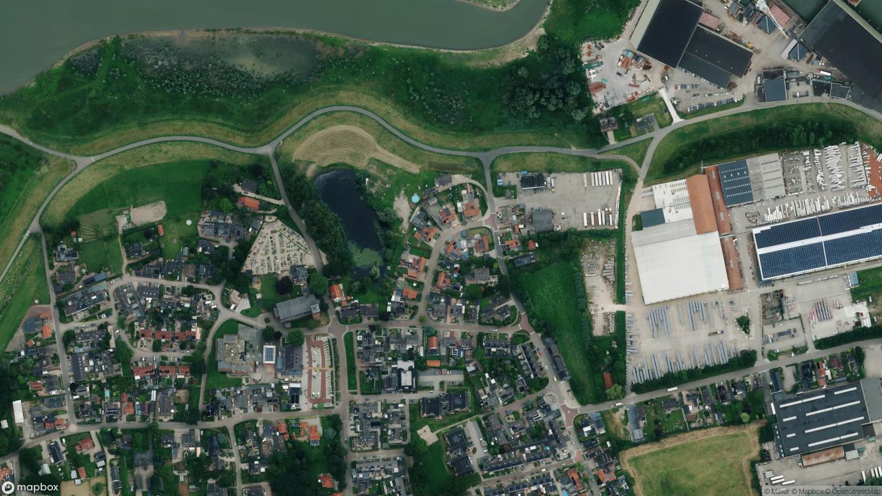 Satellietfoto 6653AK Deest