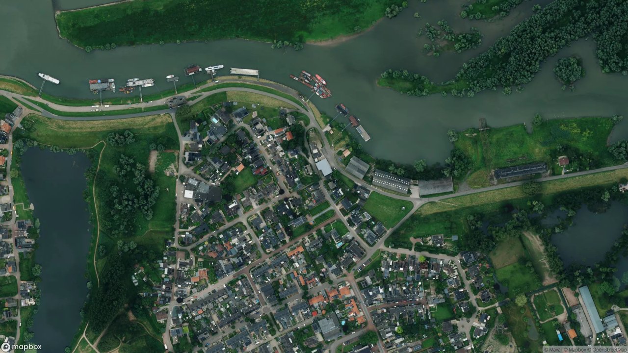 Satellietfoto 6658AK Beneden-Leeuwen