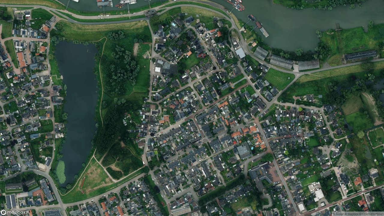 Satellietfoto 6658AN Beneden-Leeuwen